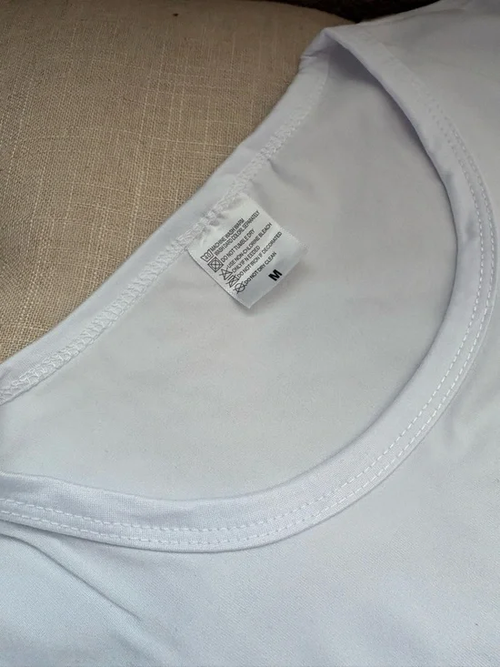 White bear t-shirt🧸 - Picture 4 of 6